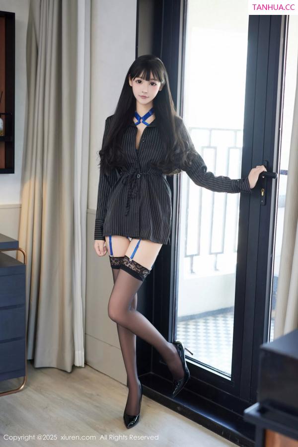   [XiuRen]高清写真图 2025.04.15 No.10154 智恩baby 性感OL第6张图片
